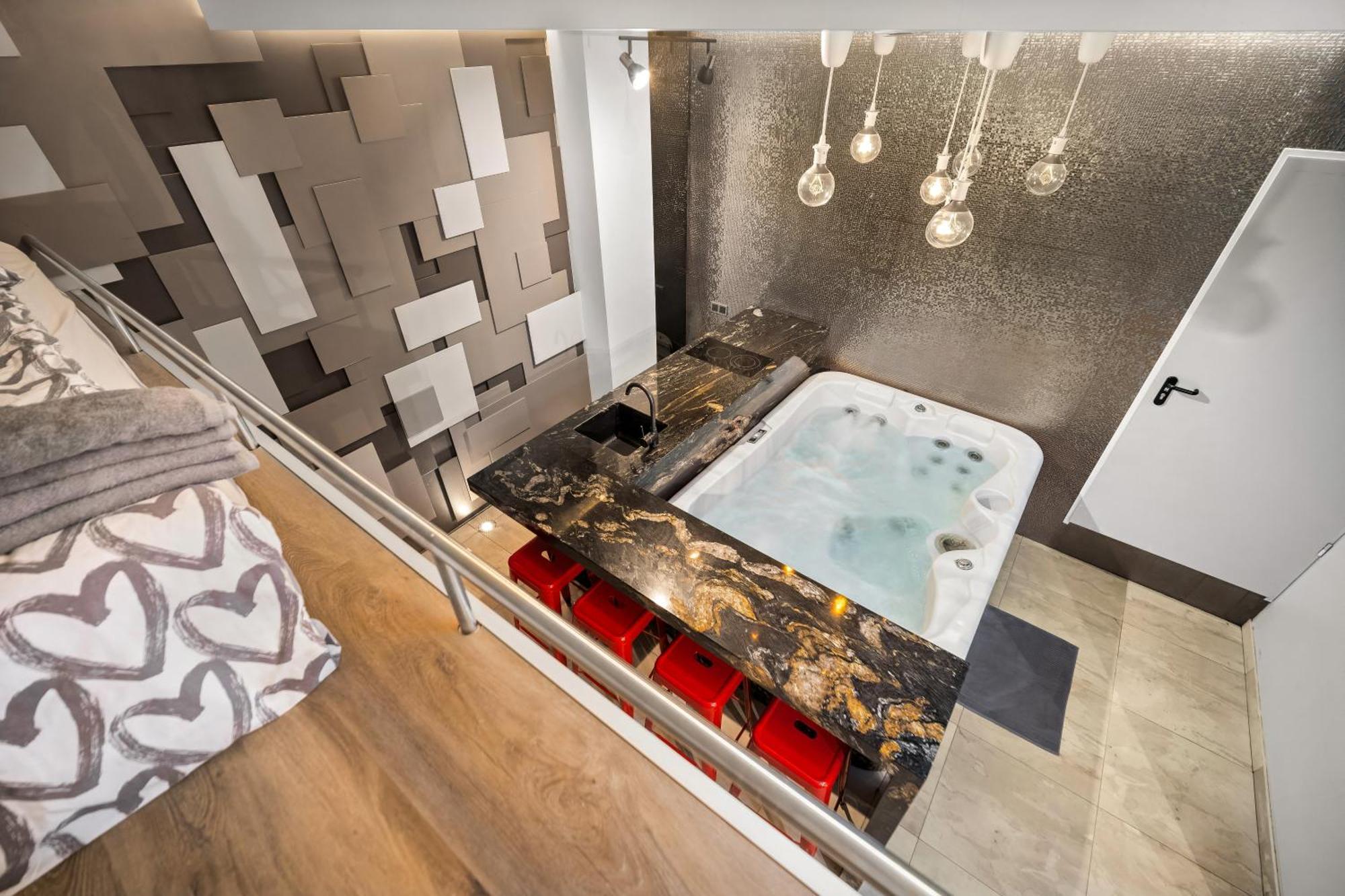 Secret Lounge - Cozy Studio With Sauna And Jacuzzi Vilnius Eksteriør bilde