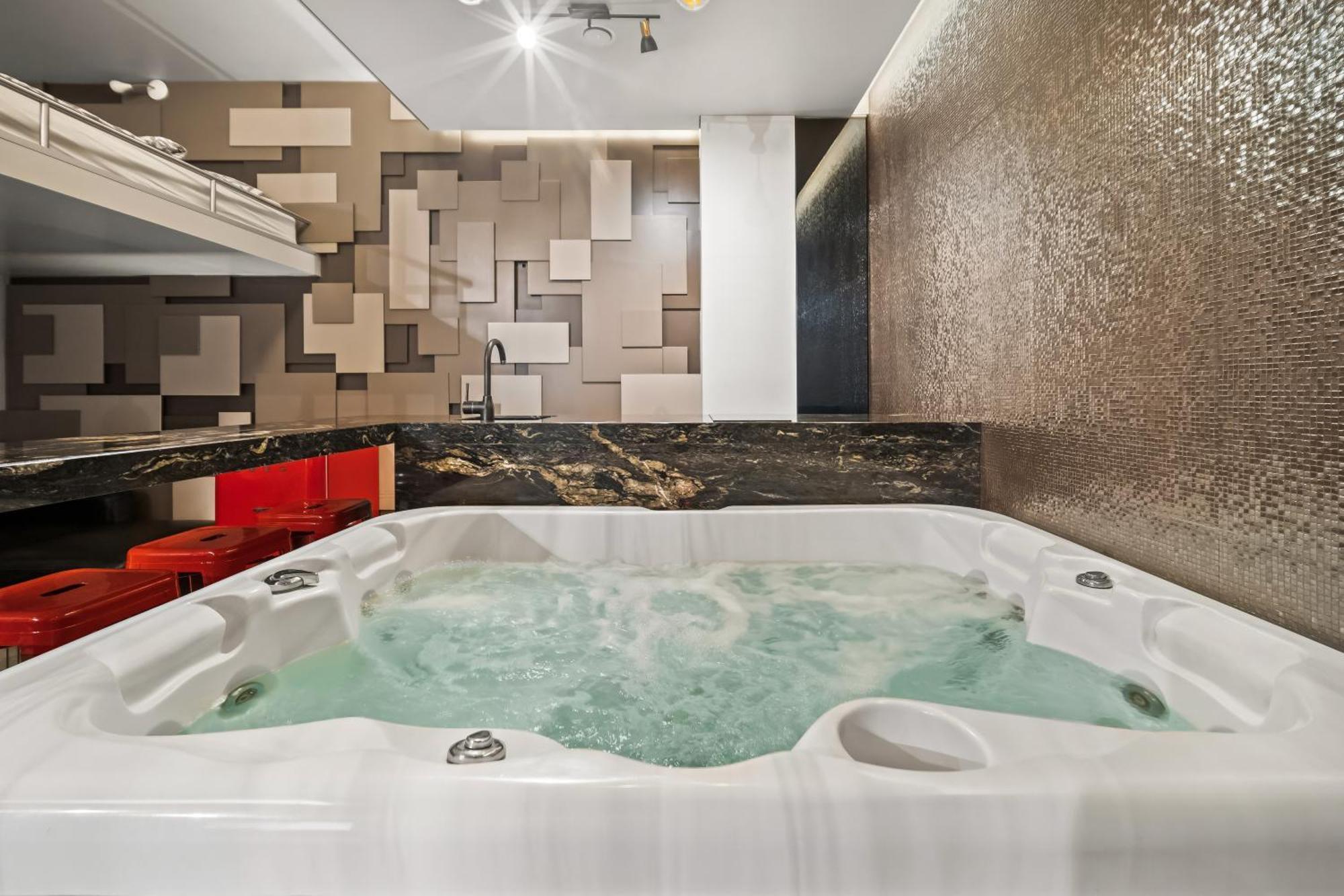 Secret Lounge - Cozy Studio With Sauna And Jacuzzi Vilnius Eksteriør bilde